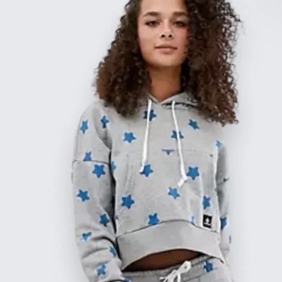 Converse hello kitty hoodie deals